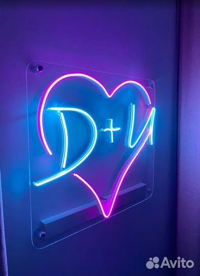 Неоновая вывеска