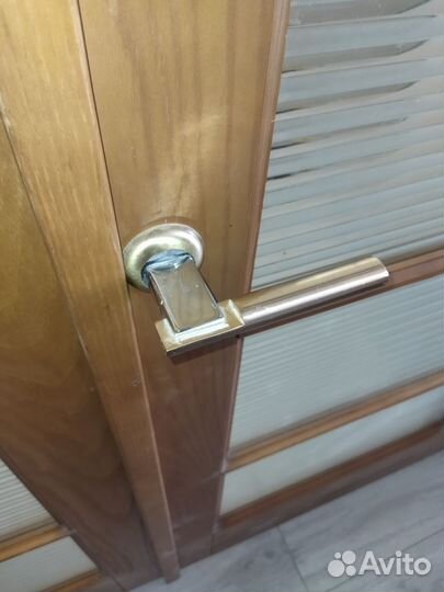 Двойная межкомнатная дверь из натурального дерева