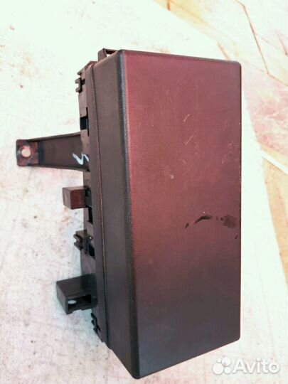 Корпус блока реле Nissan Primera p12
