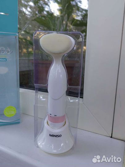 Щётка для очищения кожи лица