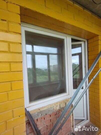 Дверь с окном