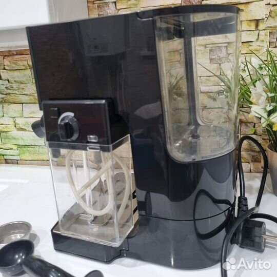 Кофеварка рожковая redmond RCM-1512