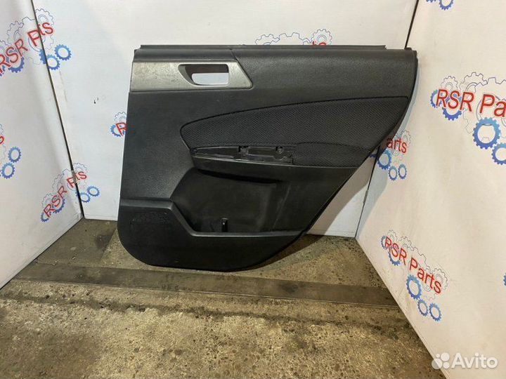Обшивка двери задняя правая Subaru Forester SH5