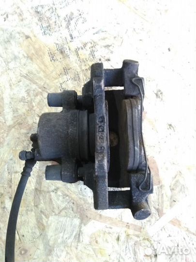 Передние тормозные суппорта Мазда 3 BK