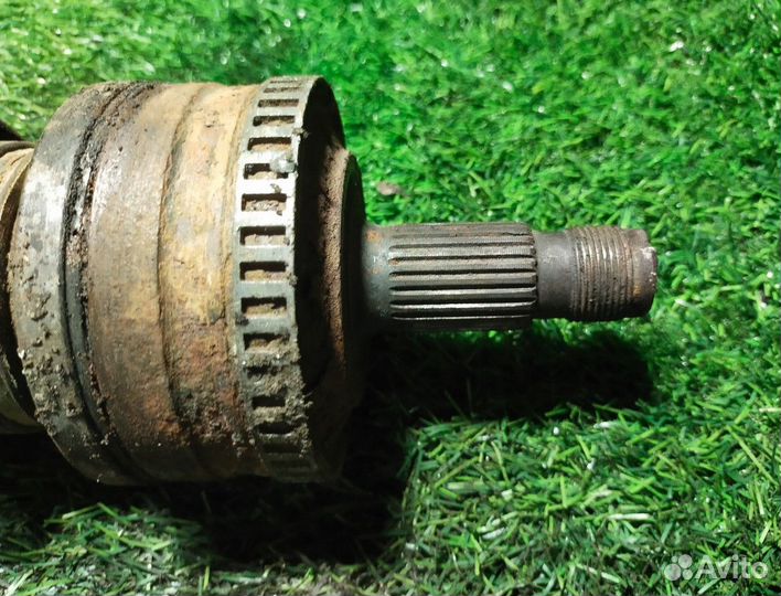 Привод задний правый Mercedes-Benz E-Class