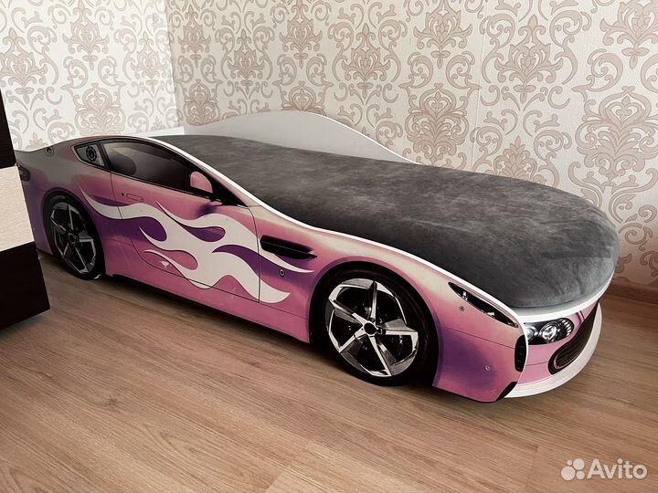 Кровать с подьемным механизмом и ортопед.матрасом