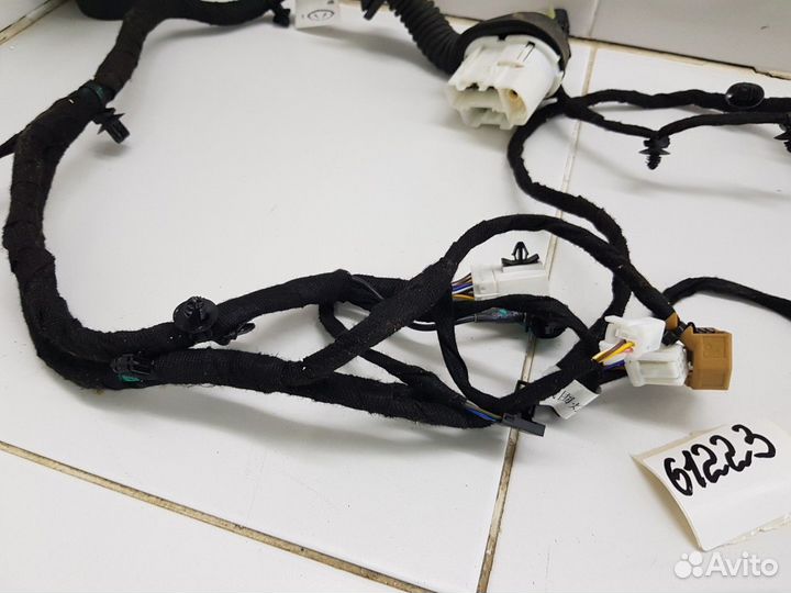Электропроводка двери передняя левая