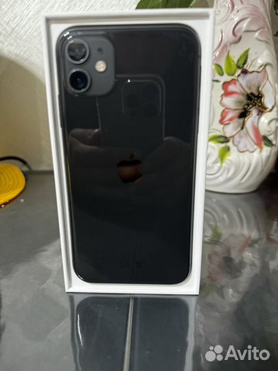 iPhone 11, 64 ГБ