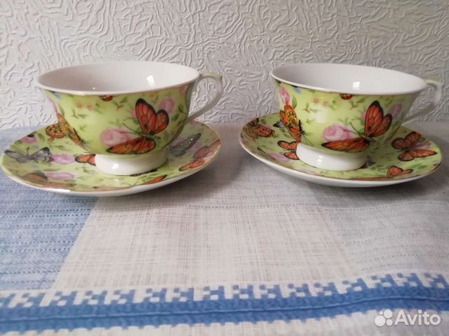 Чайные чашки с блюдцами