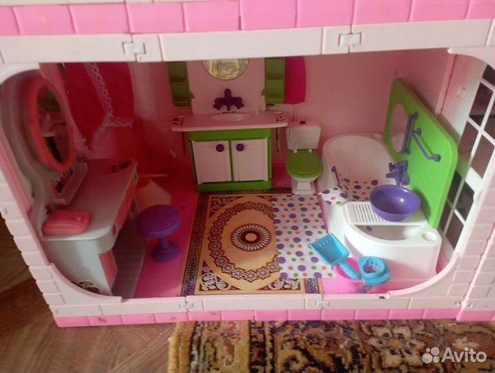Кукольный домик для Барби с мебелью, лошадями