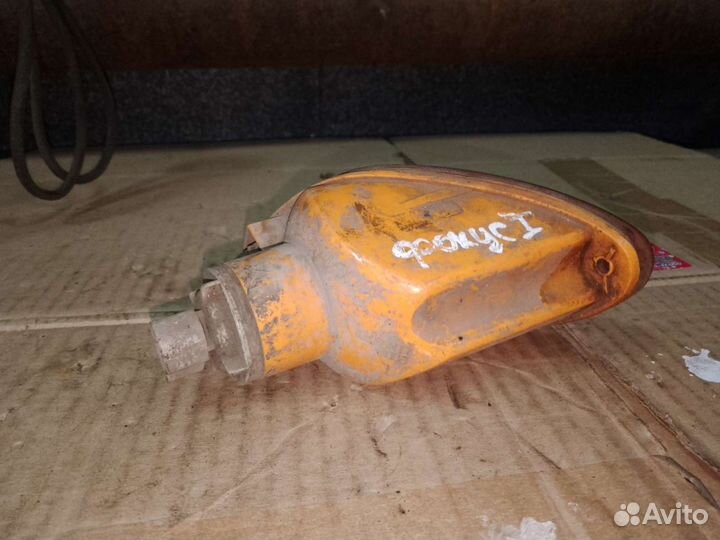 Поворотник передний правый Ford Focus 1