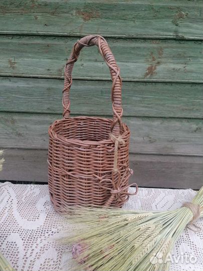 Корзина плетеная