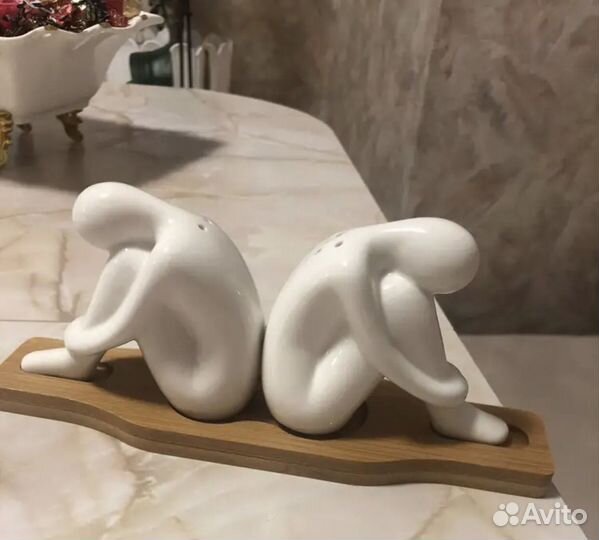 Солонка и перечница фарфор