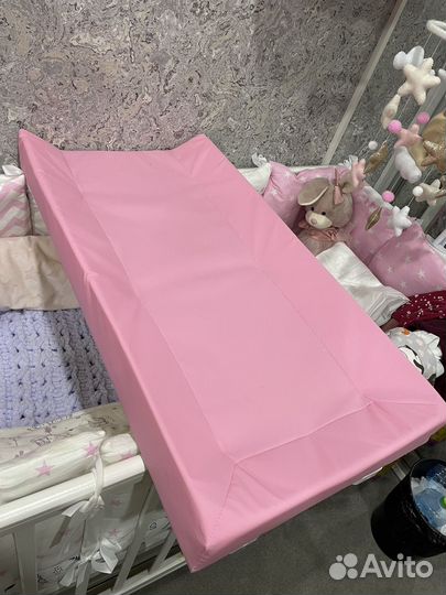 Пеленальная доска на кроватку