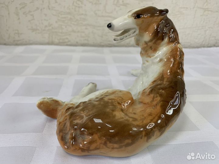 Статуэтка фарфоровая. Борзая. лфз