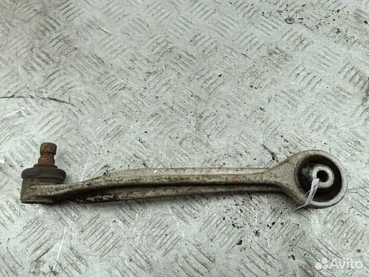 Рычаг подвески перед правый Volkswagen Passat B5