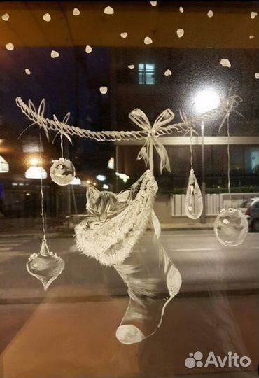 Роспись витрин, окон и стен