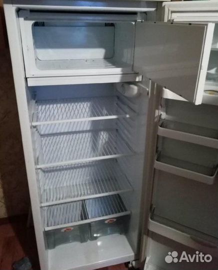 Бирюса 1,5м 2кам 1дверн без ремонта(не мастерская)