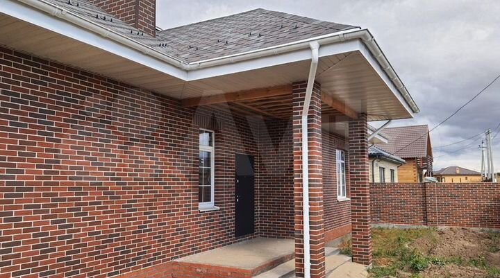 Коттедж 147,6 м² на участке 10 сот.