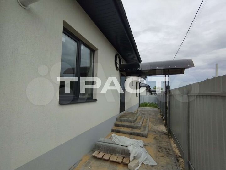 Дом 95 м² на участке 4 сот.