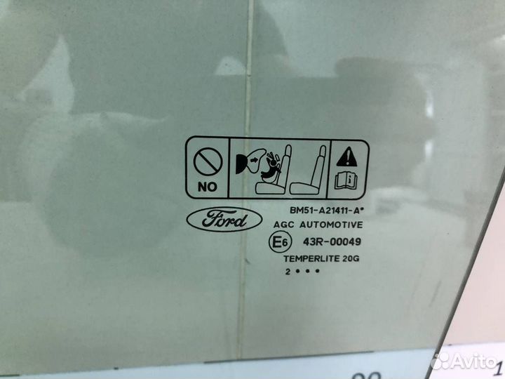 Стекло двери передней левой Ford Focus 3 2011