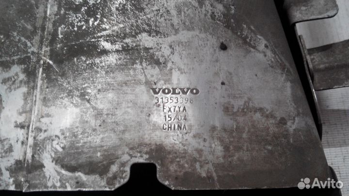 Насадка глушителя правая Вольво XC90 Volvo XC90