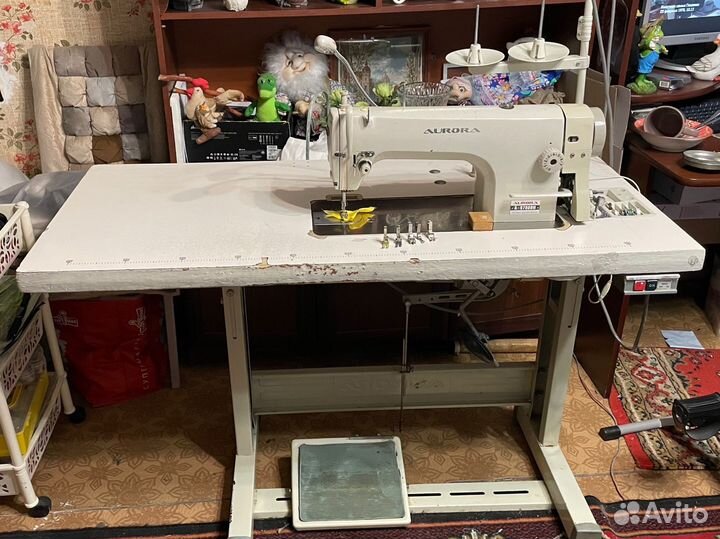 Швейная машина aurora