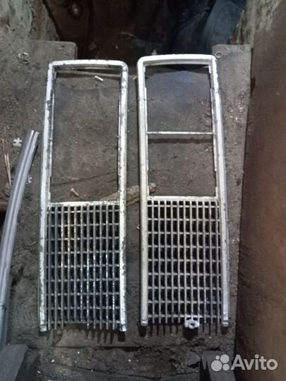 Решетка радиатора 2107 и 2106 пластик