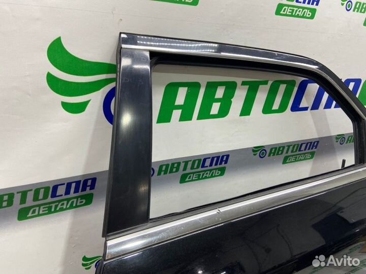 Дверь в сборе задняя левая Chrysler 300C седан