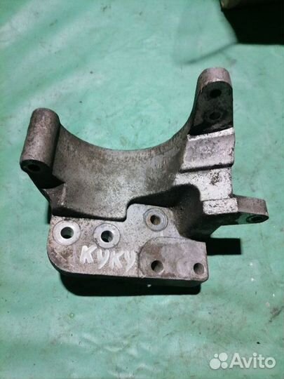 Кронштейн компрессора кондиционера Chery Qq6 S21