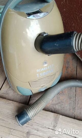 Пылесос Scarlett 1500w
