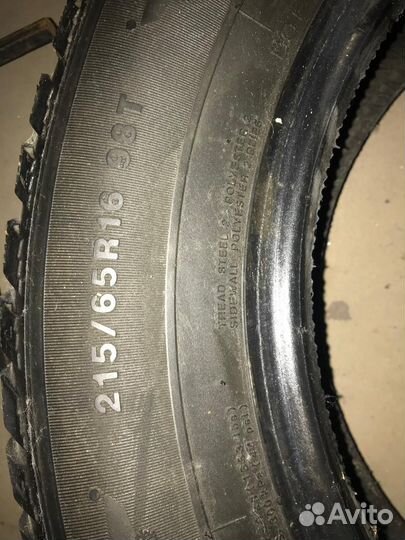 Kumho I'Zen KW22 215/65 R16