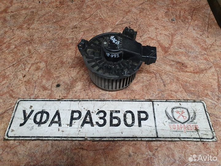 Моторчик печки Toyota Yaris 2005-2011