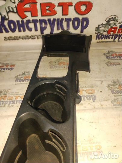 Подстаканник Mitsubishi Outlander 4G69 2004