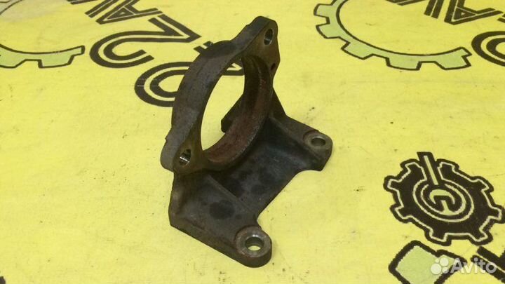 Кронштейн подвесного подшипника Toyota Opa ACT10