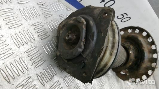 Амортизатор передний левый renault clio 3 (2BL08K8