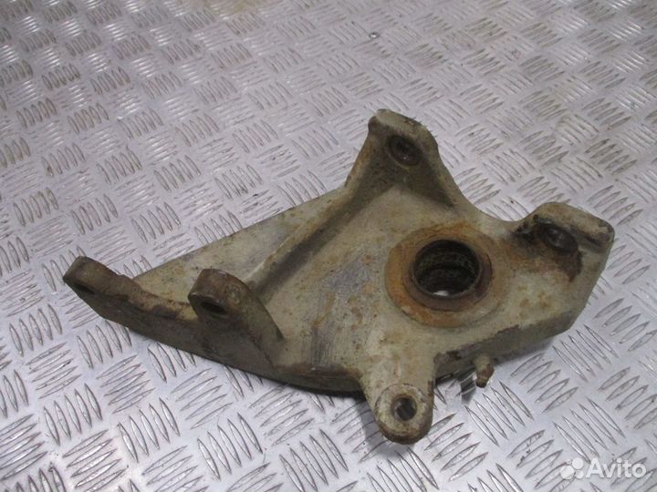 Кронштейн тормозного вала левый Scania 1738053