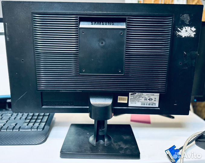 Монитор Samsung S23C200