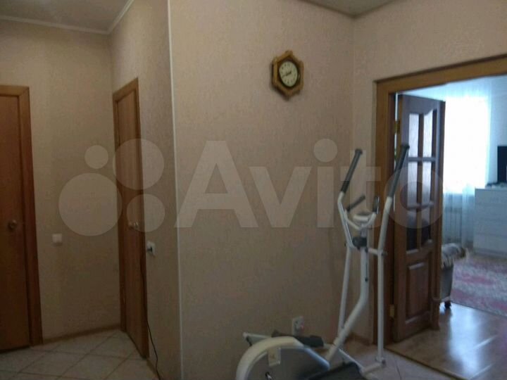 3-к. квартира, 74 м², 1/2 эт.