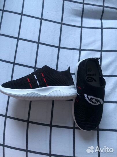 Кроссовки для мальчика 21 размер новые