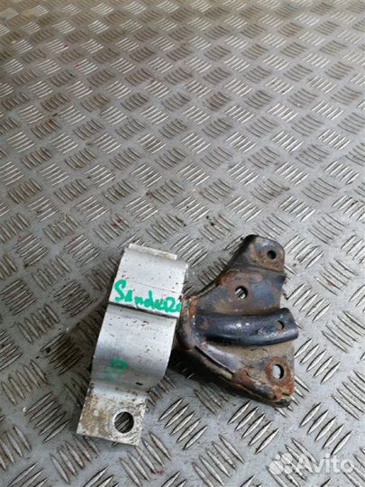 Опора двигателя передняя правая Renault Sandero