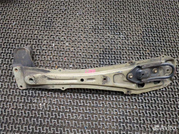 Балка подвески передняя Toyota Corolla E15