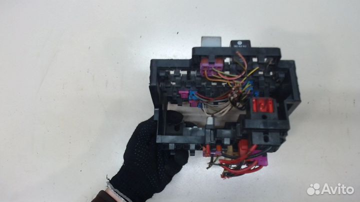 Блок предохранителей Volkswagen Sharan, 2003