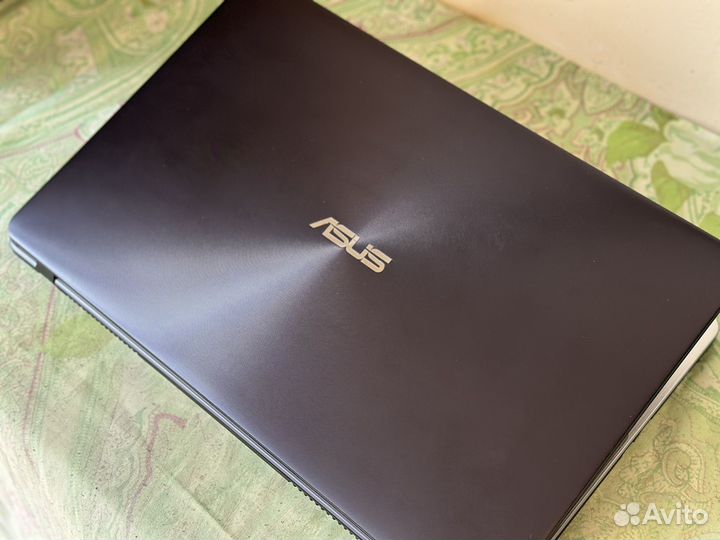 Asus VivoBook 17 X705M