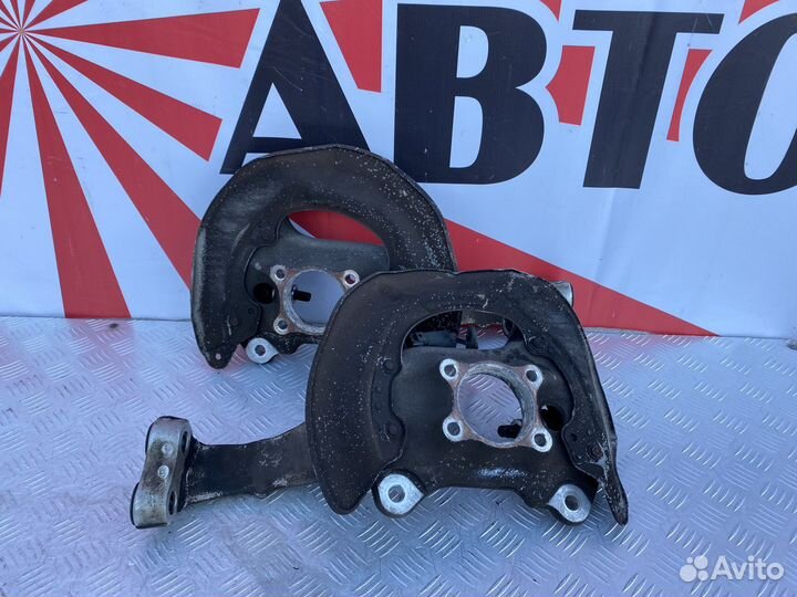 Поворотный кулак левый правый Lexus USF40