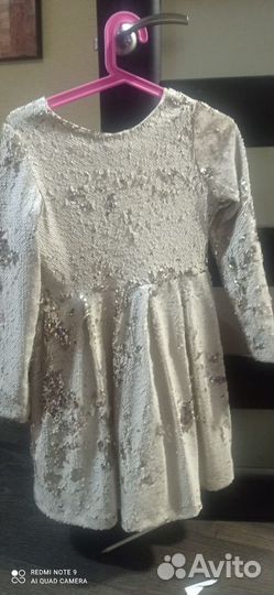 Платье из золотых паеток, размер 152, новое