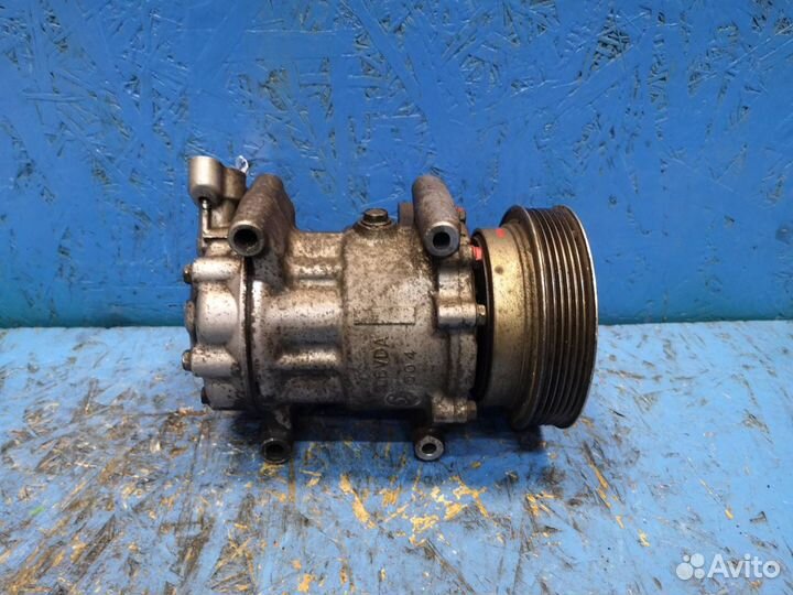 Компрессор кондиционера Nissan Note E11 8200651251