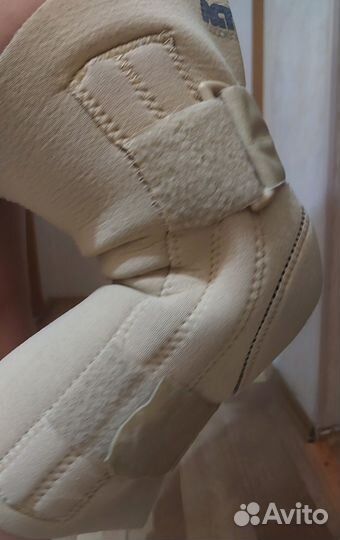 Наколенник для коленного сустава