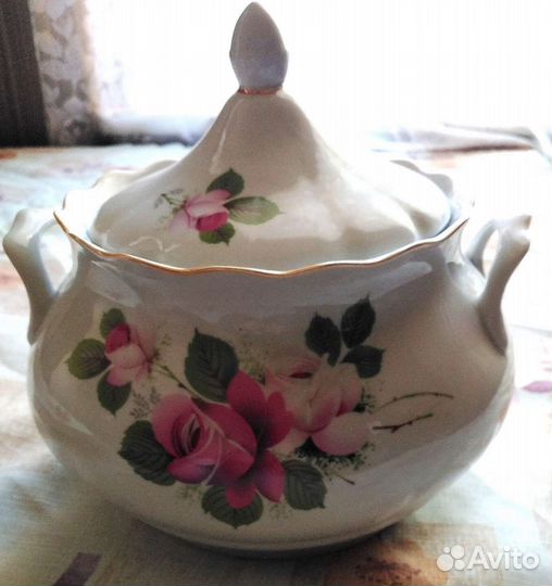 Супница с блюдом