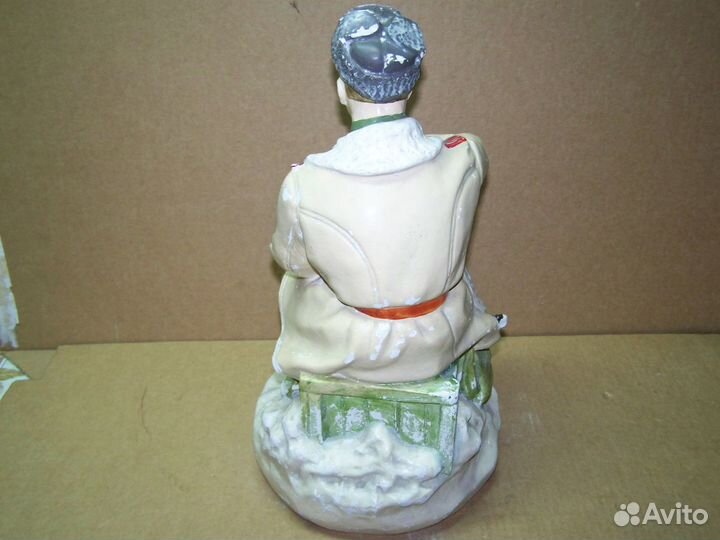 Гипсовая статуэтка солдат